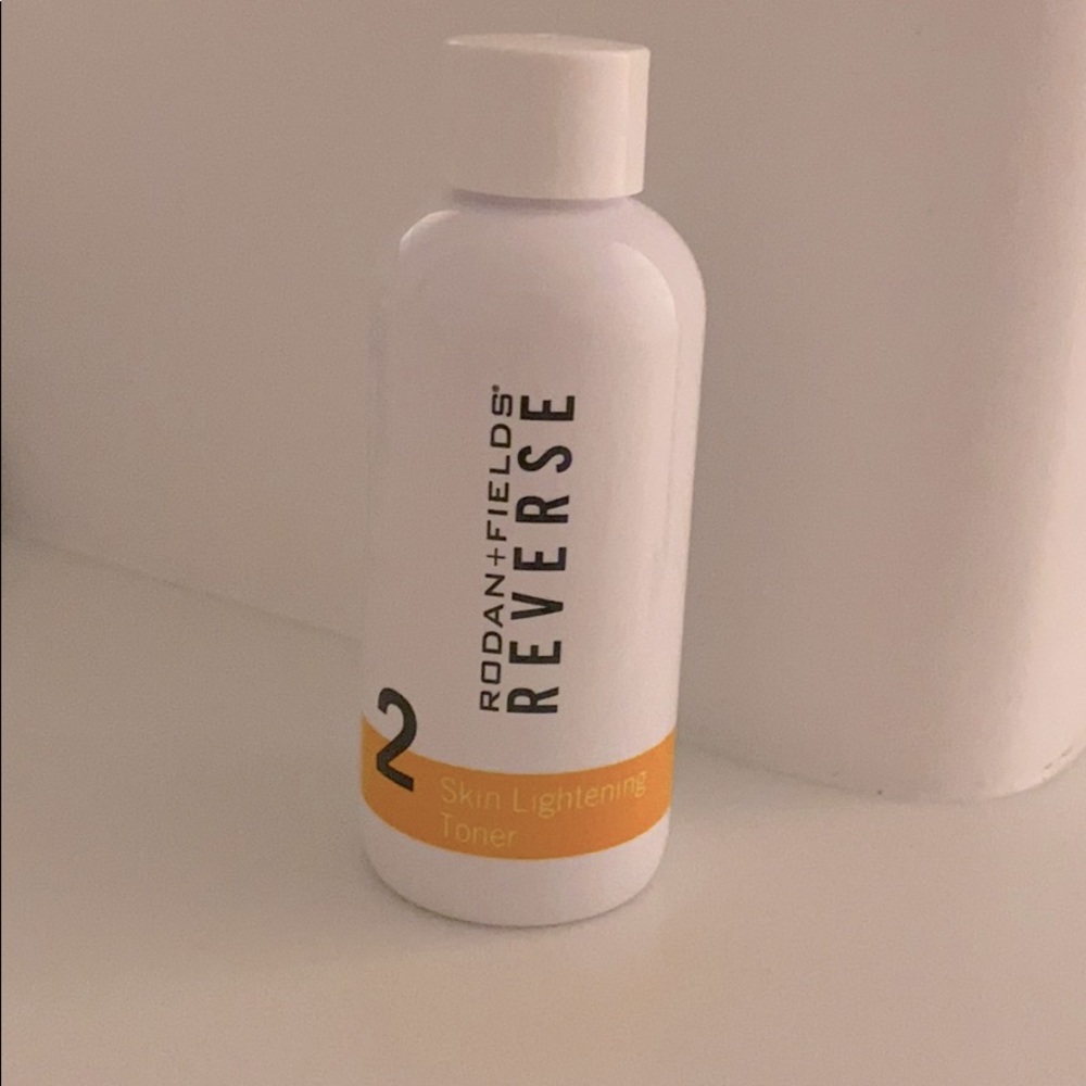 Reverse Skin Lightening Toner